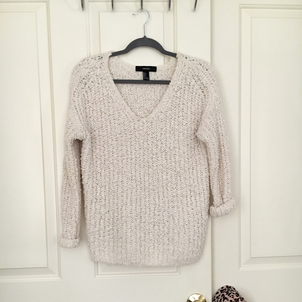 White chunky v neck sweater